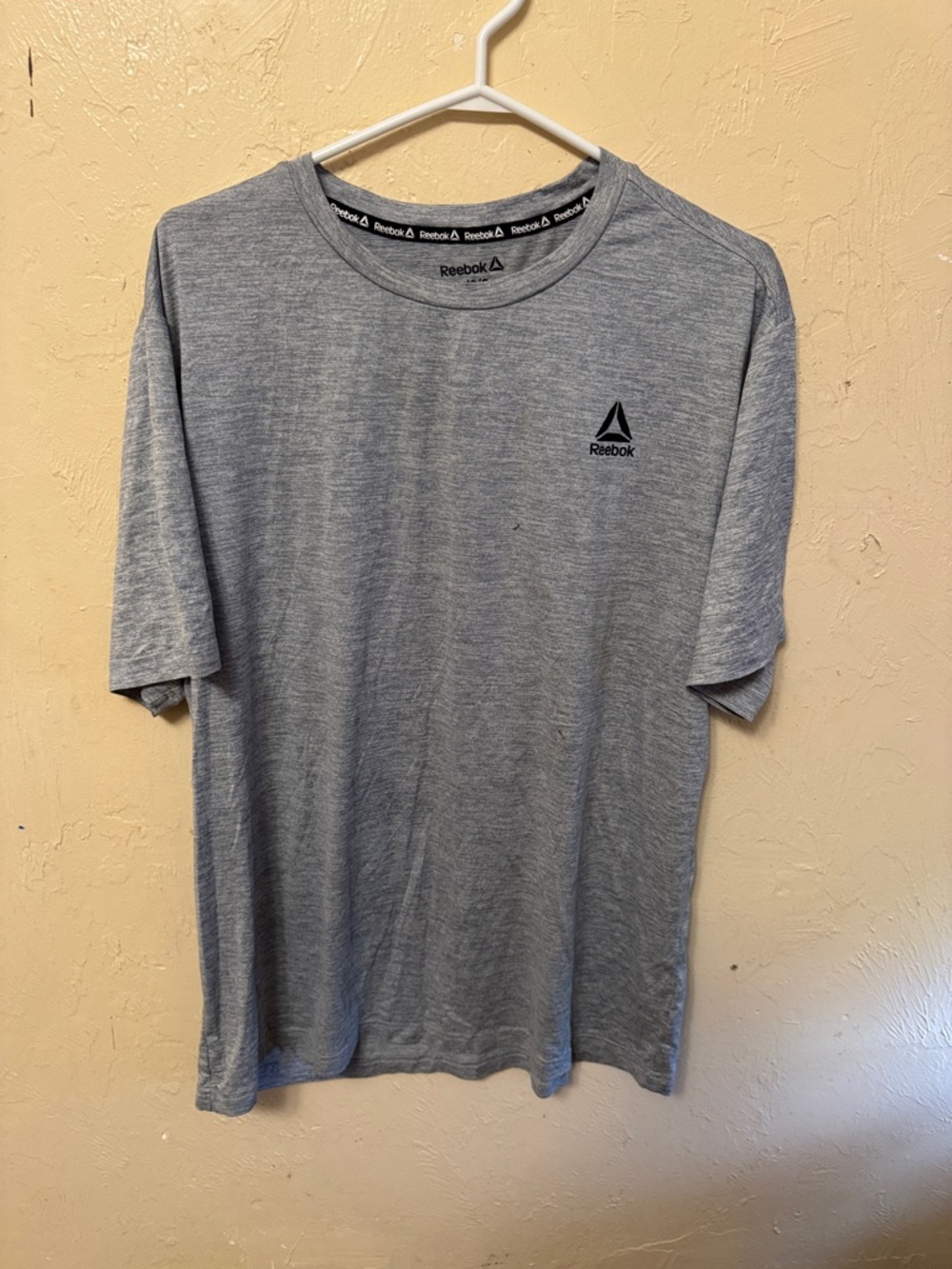 Reebok Men’s Heather Gray Short Sleeve Crew Tee